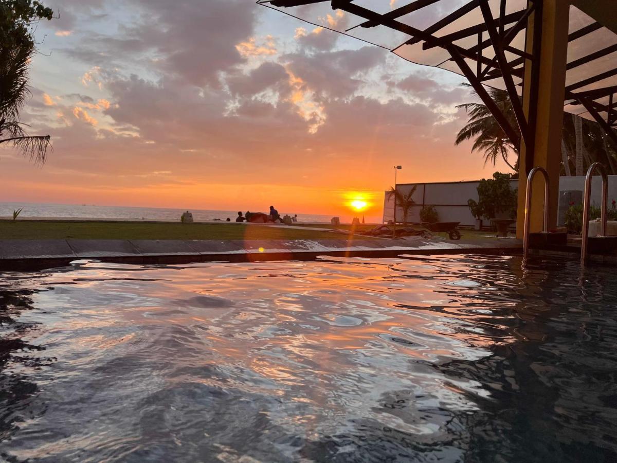 Amanda Beach Villas ウナワトゥナ エクステリア 写真